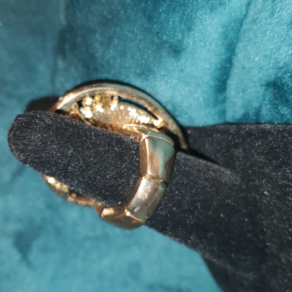 Oval Shape Ring - Picture 3 of 5